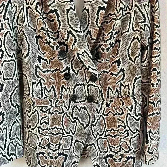 CAbi Women's Double Breasted Snake Print Business Casual Blazer Size 8‎ - Picture 9 of 16